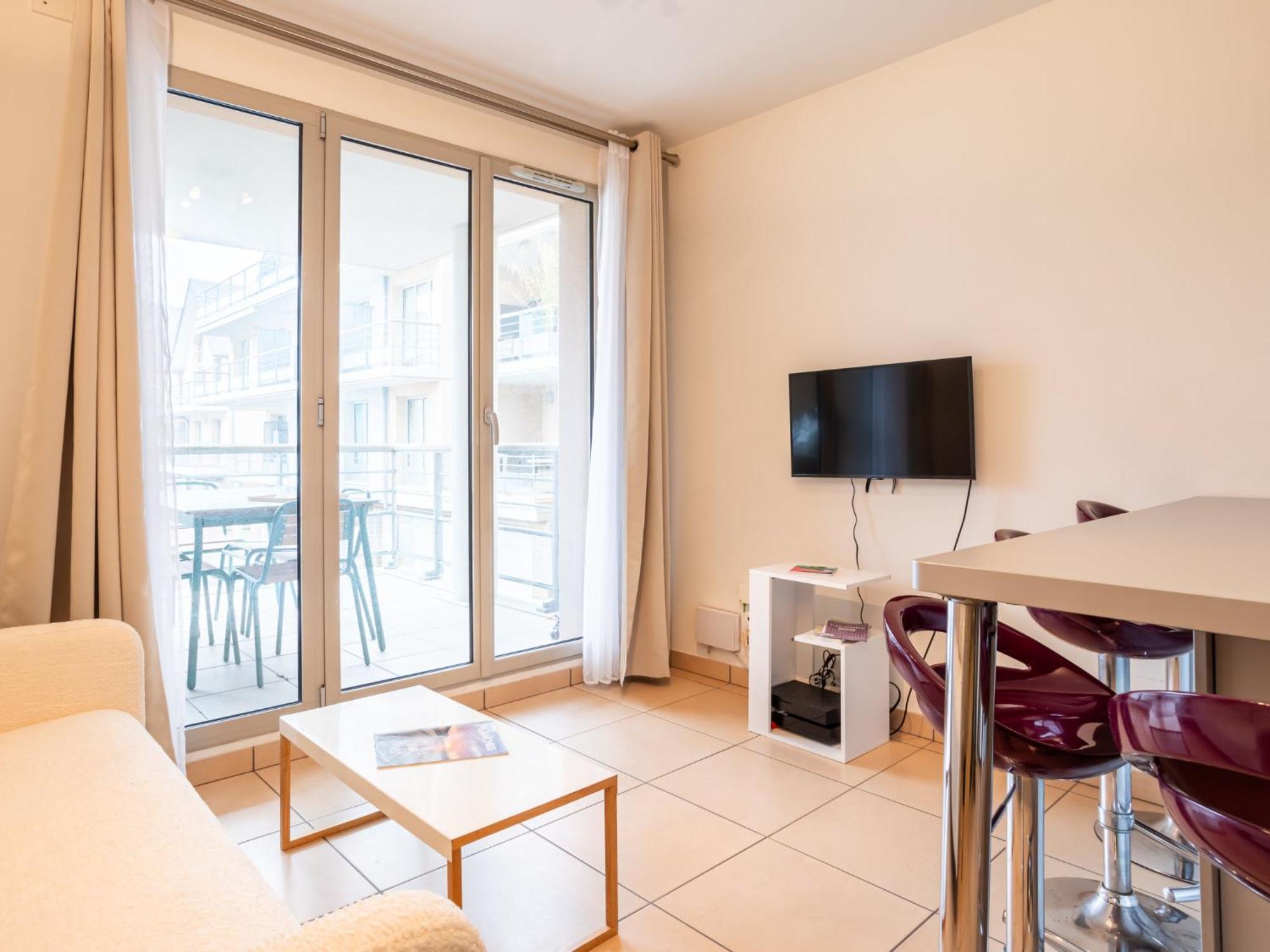 Blue Bay By Interhome Deauville